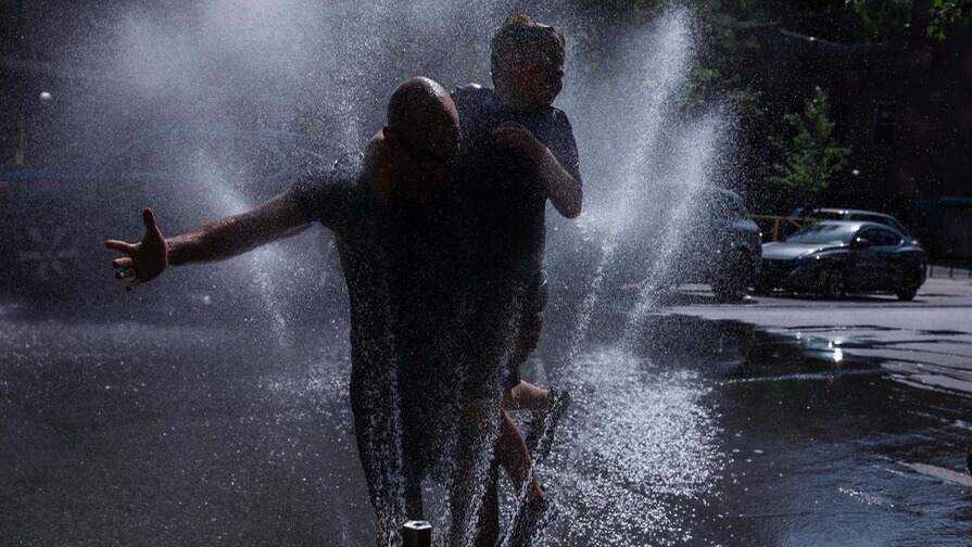 Intensa Ola de Calor y Tormentas Amenazan Celebraciones del 4 de Julio en EE.UU.