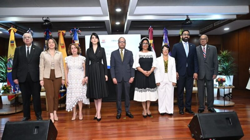 Juezas de Altas Cortes Debaten Impacto de la Paridad de Género en la Justicia