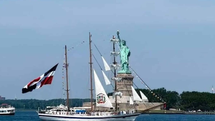 Buque Escuela Dominicano Participa en Celebración del 4 de Julio en Nueva York
