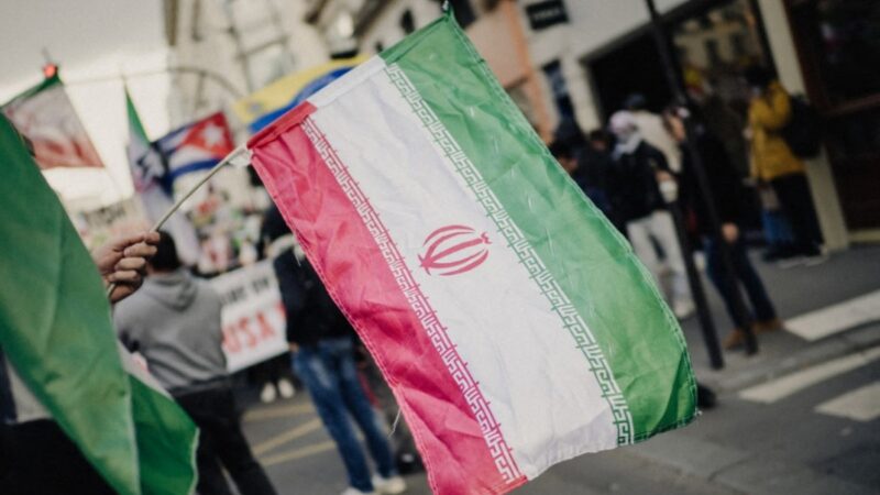Irán Acusa a Estados Unidos de Romper Acuerdo de Paz en el Estrecho de Ormuz