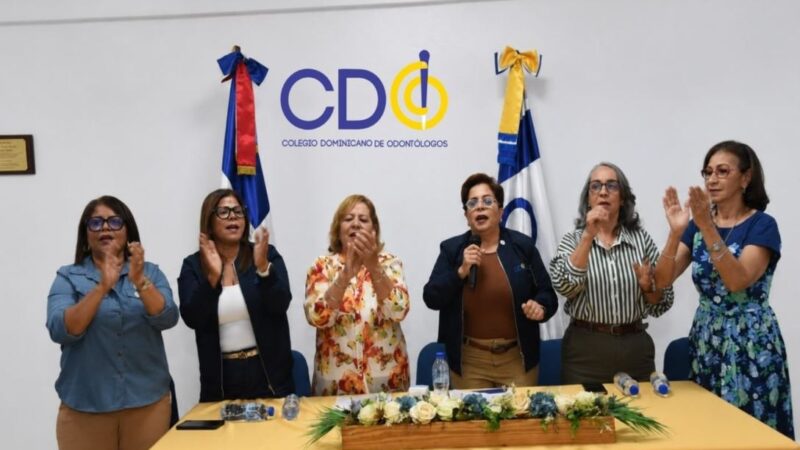Odontólogos Dominicanos Exigen Cambios al Director de Salud