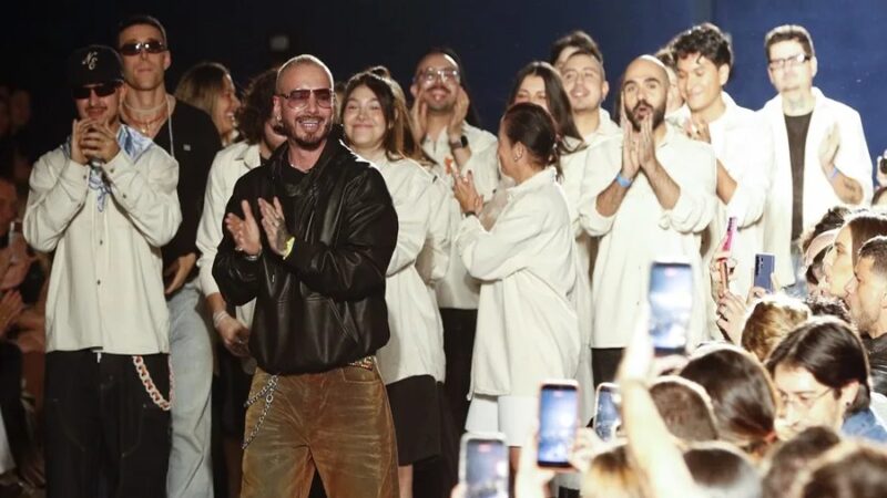 J Balvin Deslumbra en la Apertura de Colombiamoda 2026 con Pasarela Inspirada en la Artesanía Colombiana