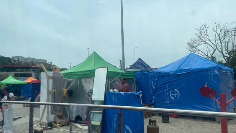 Desesperación y Resiliencia: Familias de La Guaira Enfrentan la Tragedia Tras el Terremoto