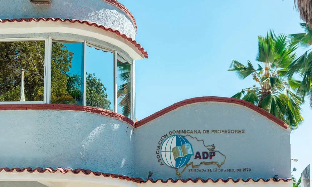 ADP Advierte Posible Retraso en el Inicio Escolar por Falta de Pago de Incentivos