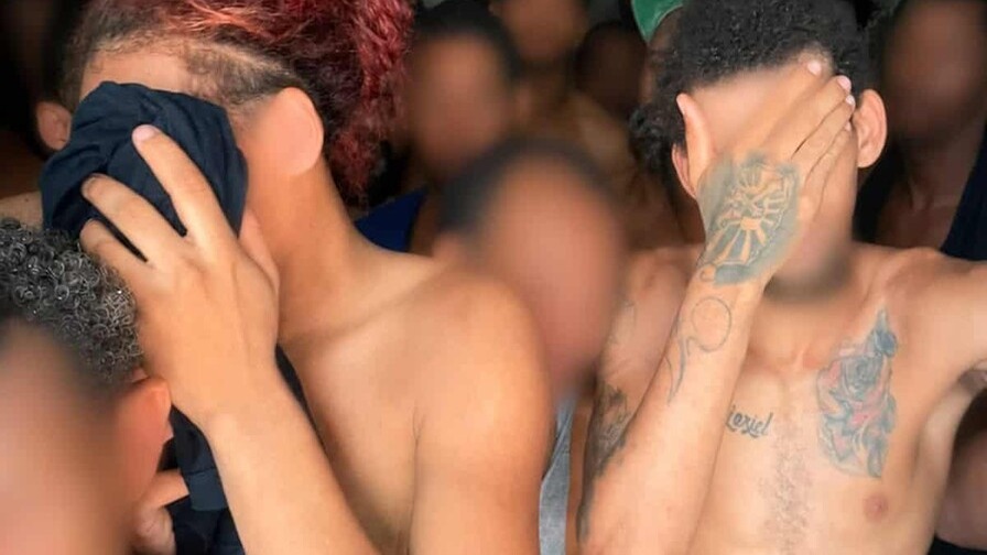 Retrasos Judiciales Prolongan Detenciones en Santo Domingo Este