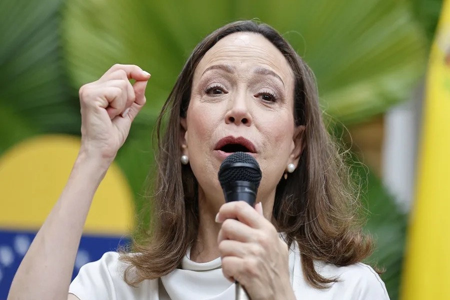 María Corina Machado Regresa a Venezuela para Impulsar la Reconstrucción Democrática
