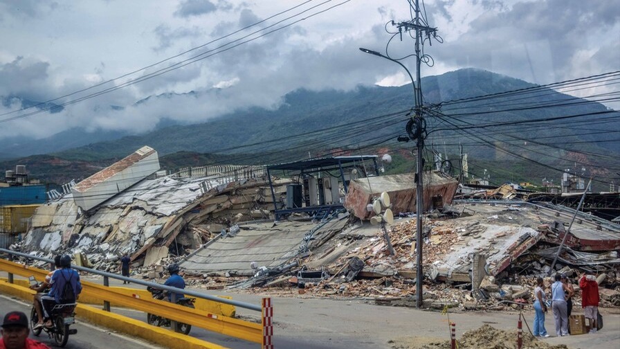 Devastación en La Guaira: Un Terremoto que Cambió Todo