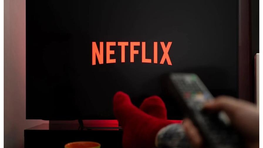 Netflix Enfrenta Desafíos Financieros y Busca Nuevas Estrategias de Crecimiento