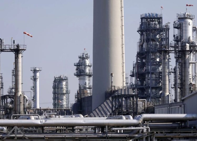 Descenso del Petróleo de Texas Ante Avances en Diálogos EE.UU.-Irán