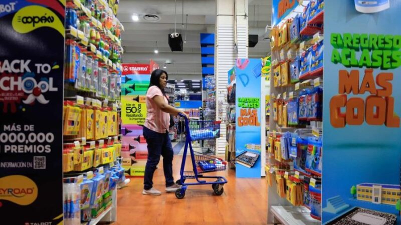 Aumento en Costos Escolares Marca el Regreso a Clases