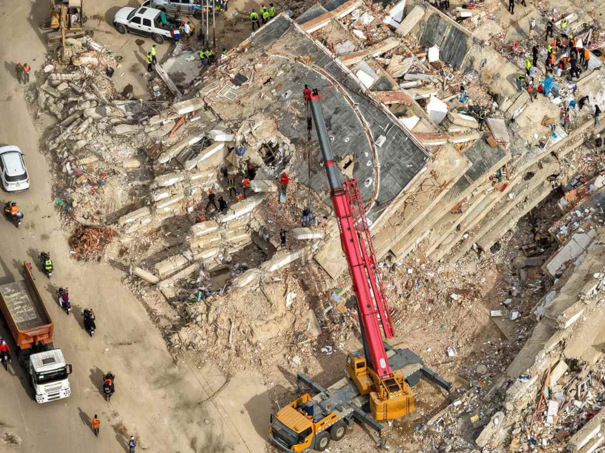 Venezuela Enfrenta el Desafío de la Remoción de Escombros tras Doble Terremoto