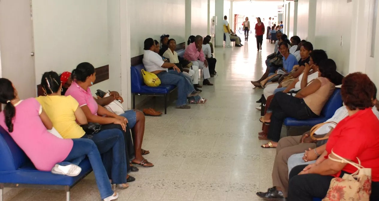 Clínicas Privadas Suspenden Servicios a Más de un Millón de Afiliados de ARS Primera y Futuro