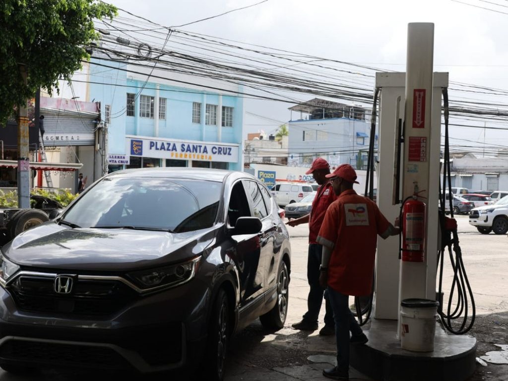 Controversia en República Dominicana por Propuesta de Eliminar Pago con Tarjeta en Gasolineras
