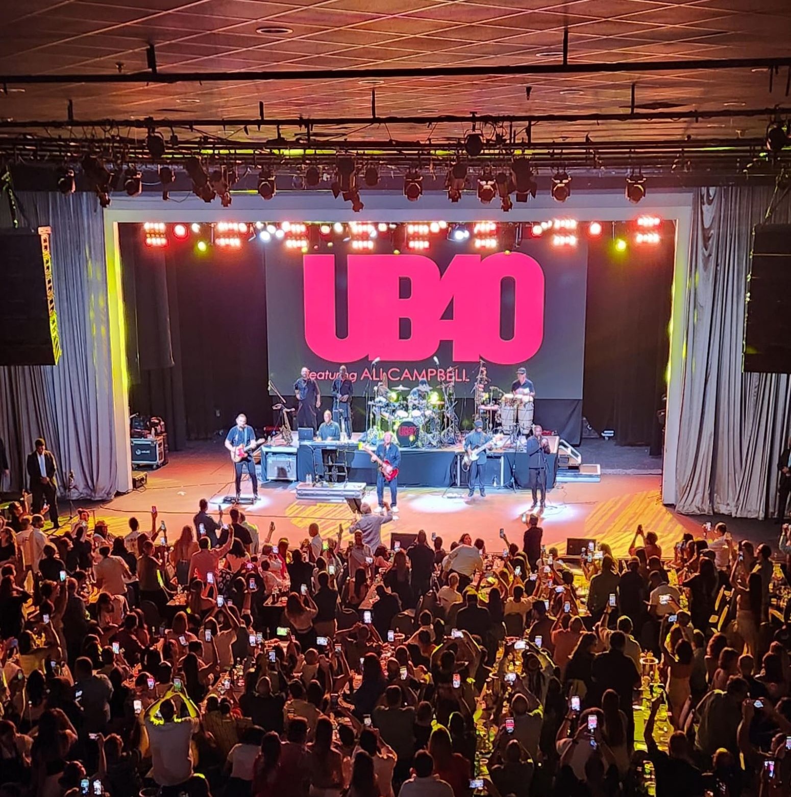 UB40 Revive la Nostalgia en Santo Domingo con Concierto Inolvidable