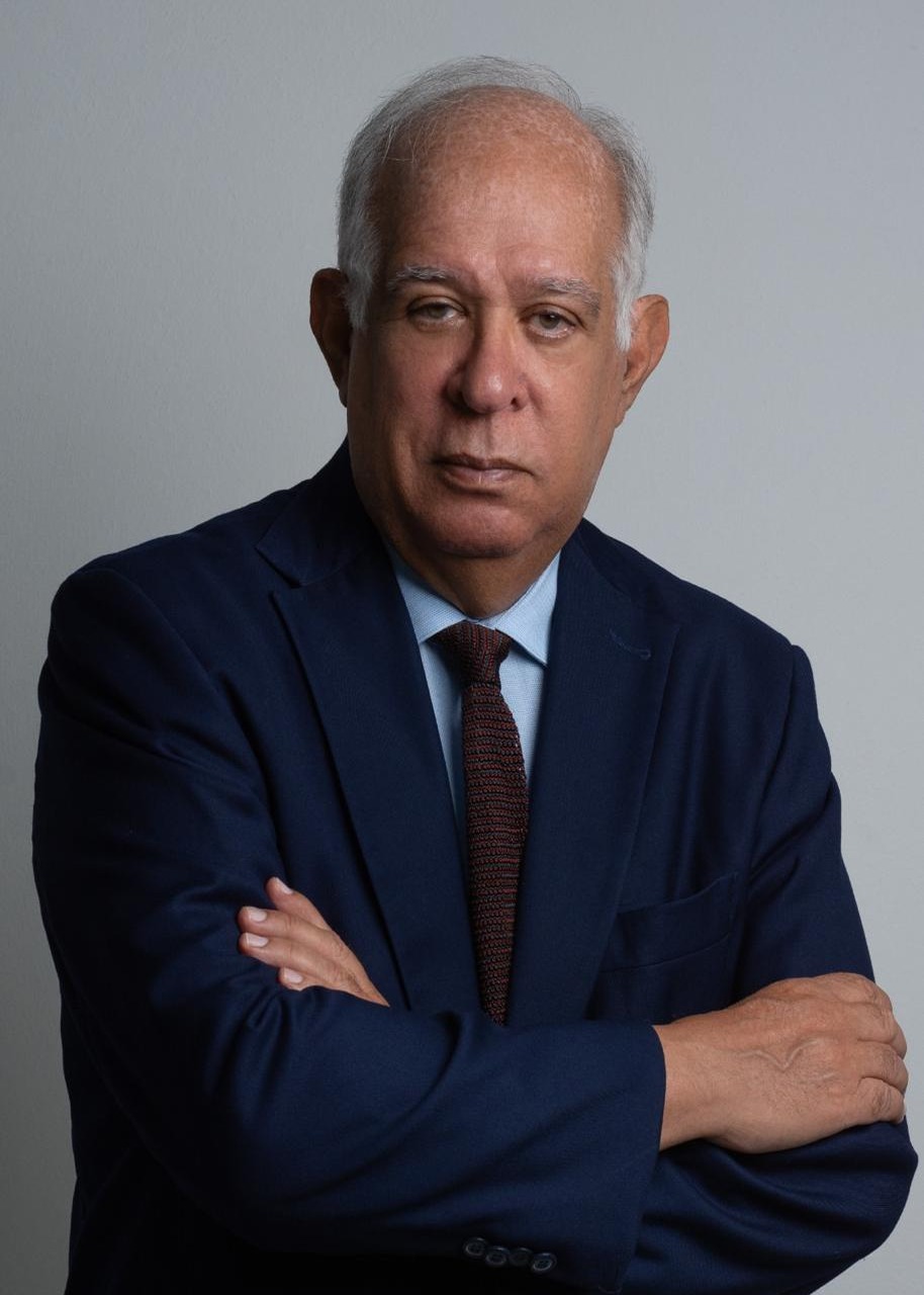 Wilfredo Lozano Hace Historia al Presidir el Consejo Superior de FLACSO