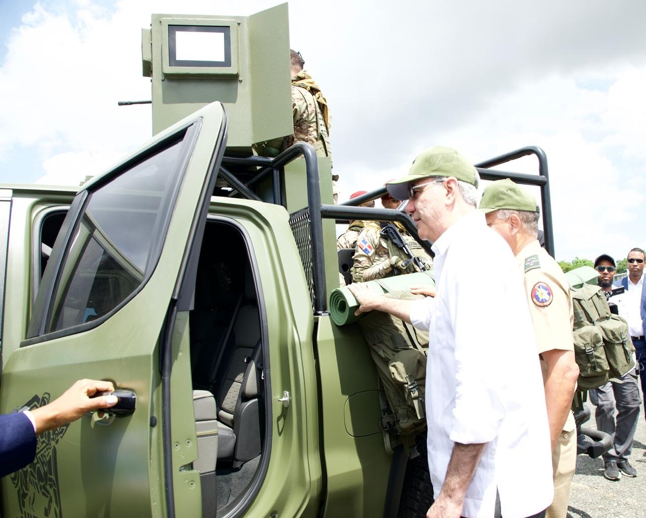 Presidente Abinader Refuerza las Fuerzas Armadas con Avanzada Tecnología Militar