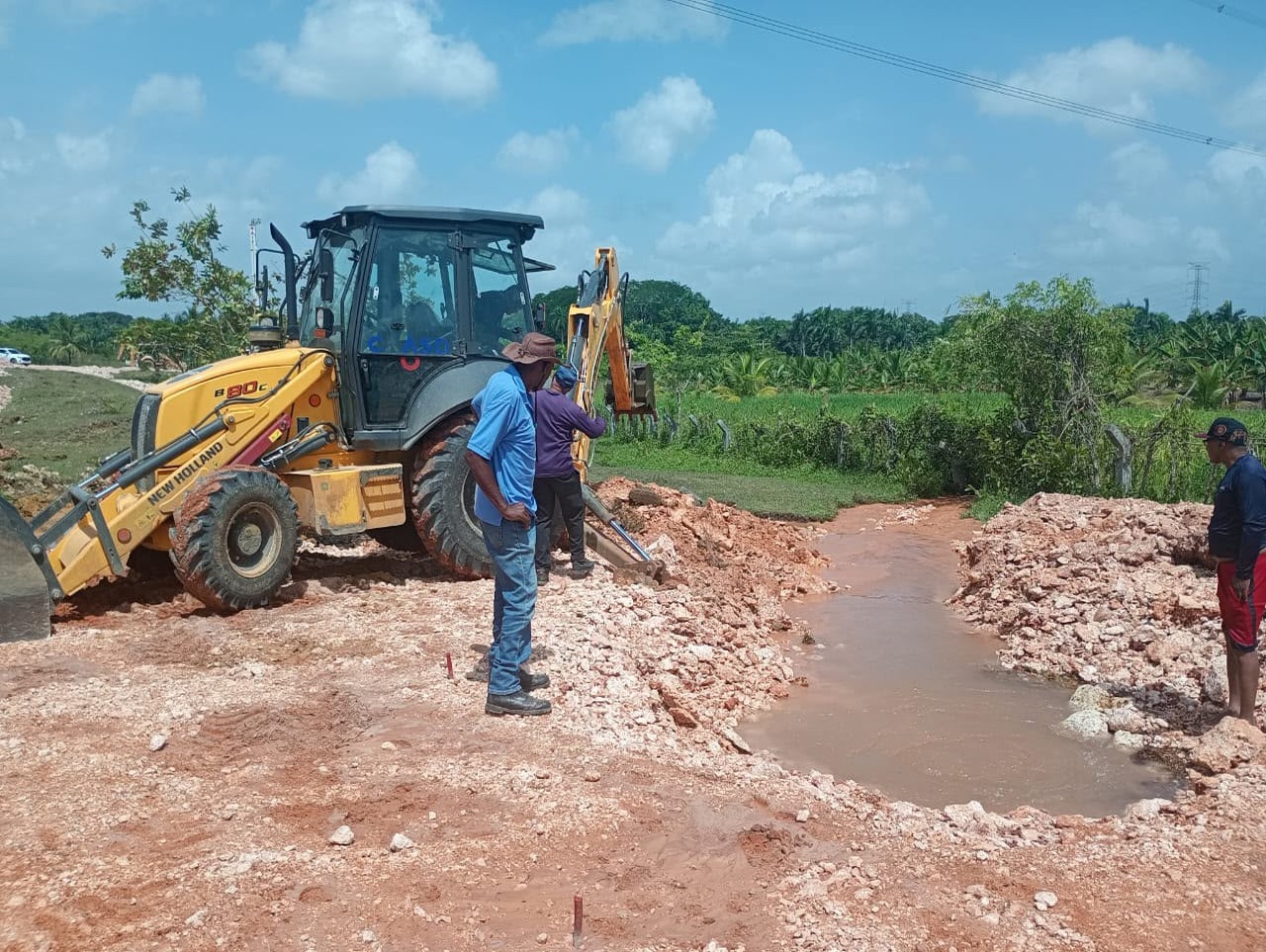 Avería en Tubería Principal Afecta Suministro de Agua en Santo Domingo Este