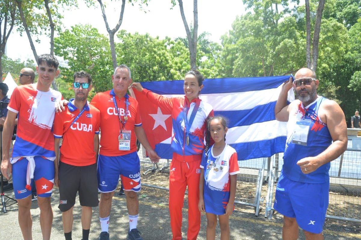 Marlies Mejías Triunfa en Ciclismo Contrarreloj en Santo Domingo