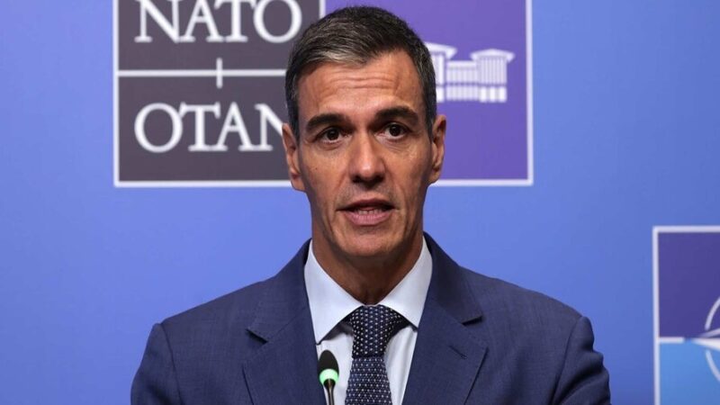Pedro Sánchez Condena Comentarios Xenófobos de Mariano Rajoy sobre la Selección Francesa