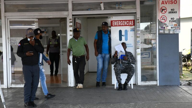 Desafíos del Personal de Seguridad en Hospitales de Santo Domingo