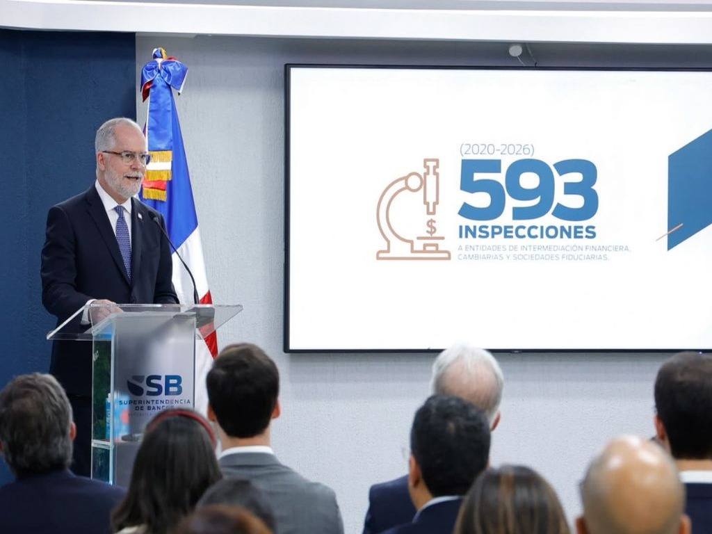 Superintendente de Bancos destaca logros en transformación financiera 2020-2026
