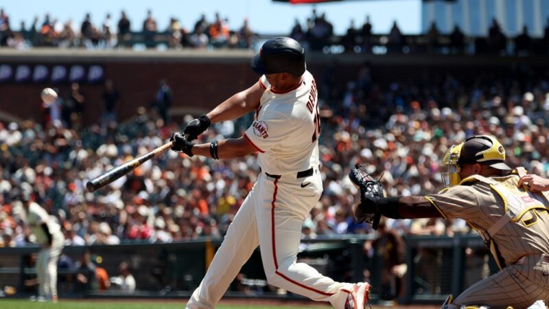 Interés Creciente en Rafael Devers Agita el Mercado de Traspasos de la MLB