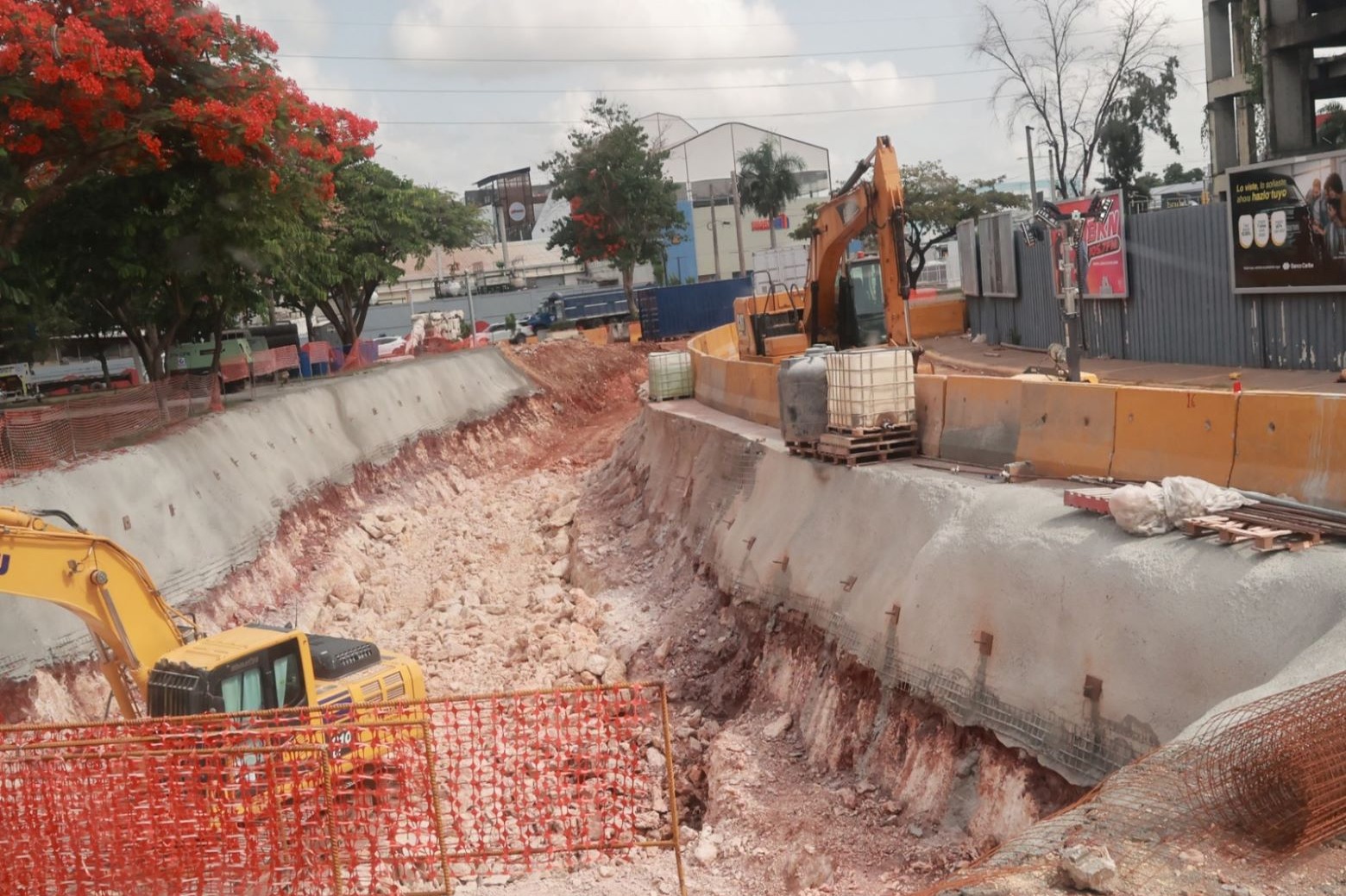 Avanzan Obras de Desagüe en Avenida Anacaona: Solución a Inundaciones en 15 Meses