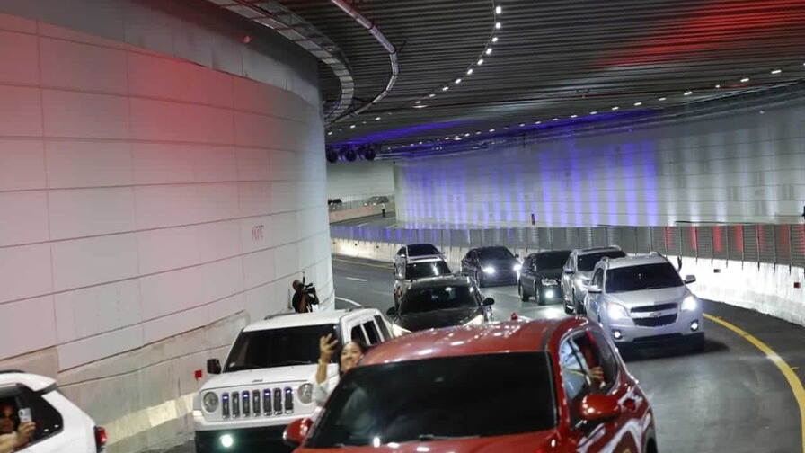 Abinader Inaugura Innovador Túnel en la Plaza de la Bandera