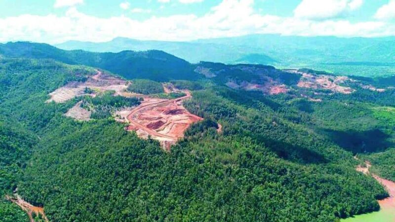 Extrabajadores de Falcondo Exigen Pago de Prestaciones