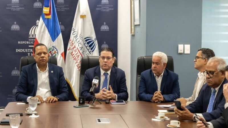 Aumentan Pagos con Tarjetas en Estaciones de Combustible: RD$41,000 Millones en Cinco Meses