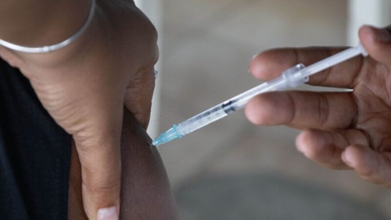 Vacunas contra el Dengue y Herpes Zóster: Un Desafío para la Salud Pública Dominicana