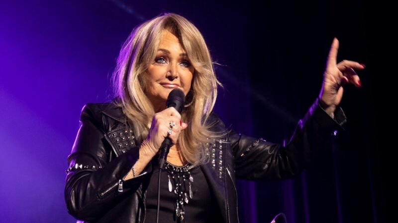 Bonnie Tyler: La Voz Ronca que Dejó Huella en la Música