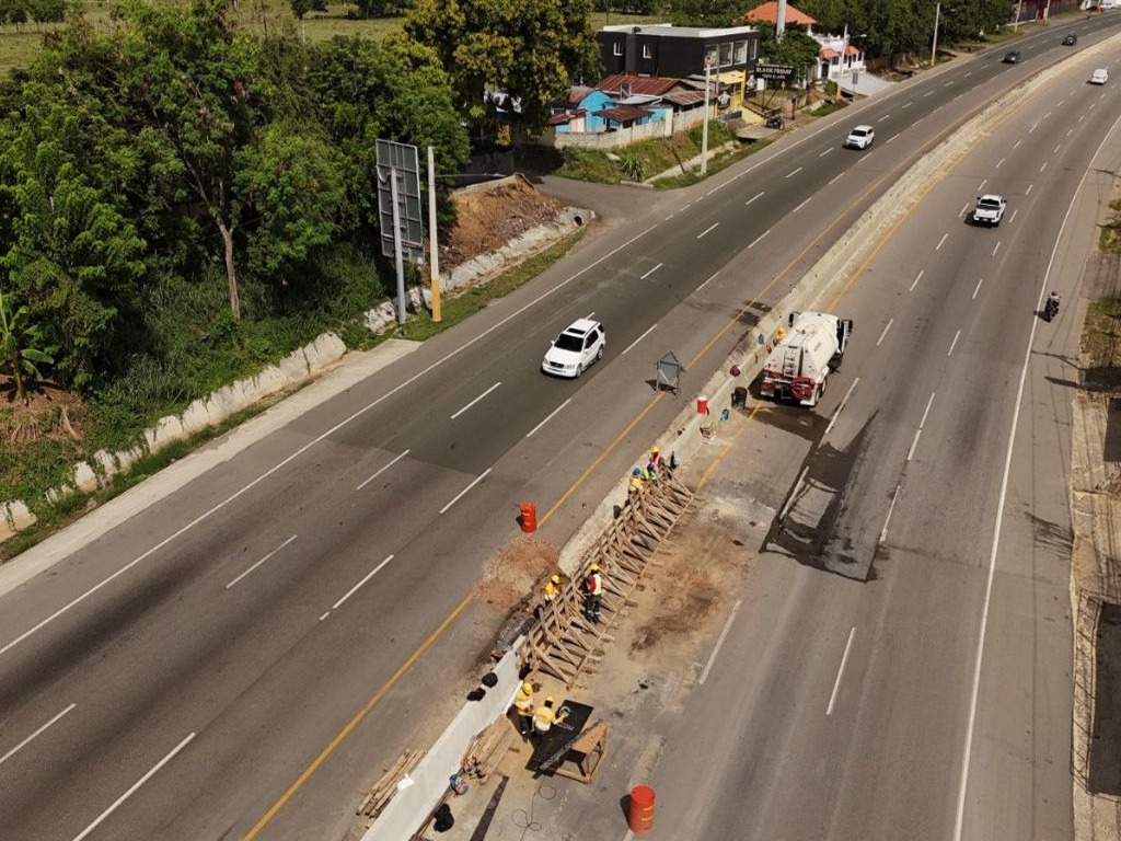 Gobierno Dominicano Invierte en Infraestructura para Impulsar Desarrollo Fronterizo