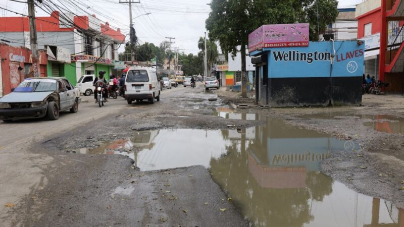 Residentes de Villa Mella Exigen Soluciones por Deterioro de Calles Durante Ampliación del Metro