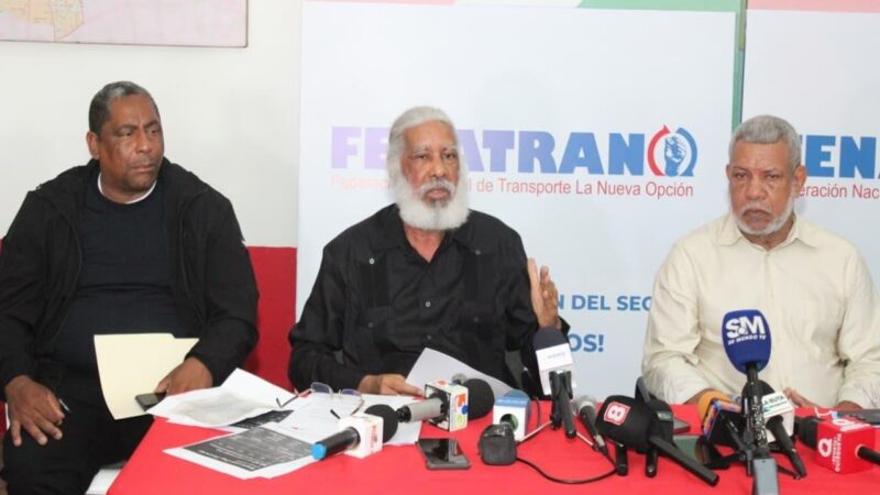 Juan Hubieres Acusa a Antonio Marte de Maniobras en el Transporte Público