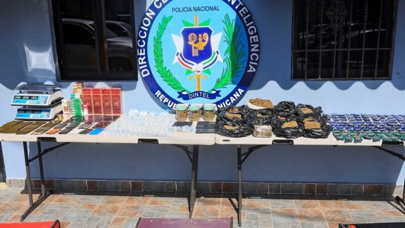 Operativo en Capotillo: Policía Nacional Confisca Drogas y Máquinas Tragamonedas