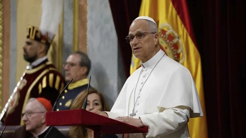 El Papa León XIV Exhorta a los Jóvenes a un Uso Responsable de las Redes Sociales