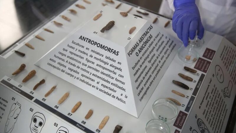 Descubren 43 Figuras Milenarias de la Civilización Caral en Perú