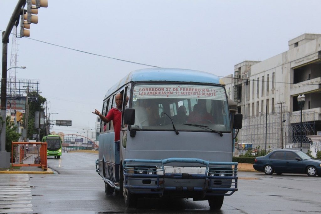 Choferes Dominicanos Garantizan Estabilidad en Tarifas de Transporte