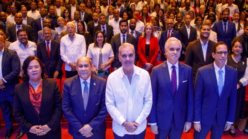 Abinader Comprometido con Transformación Educativa en República Dominicana