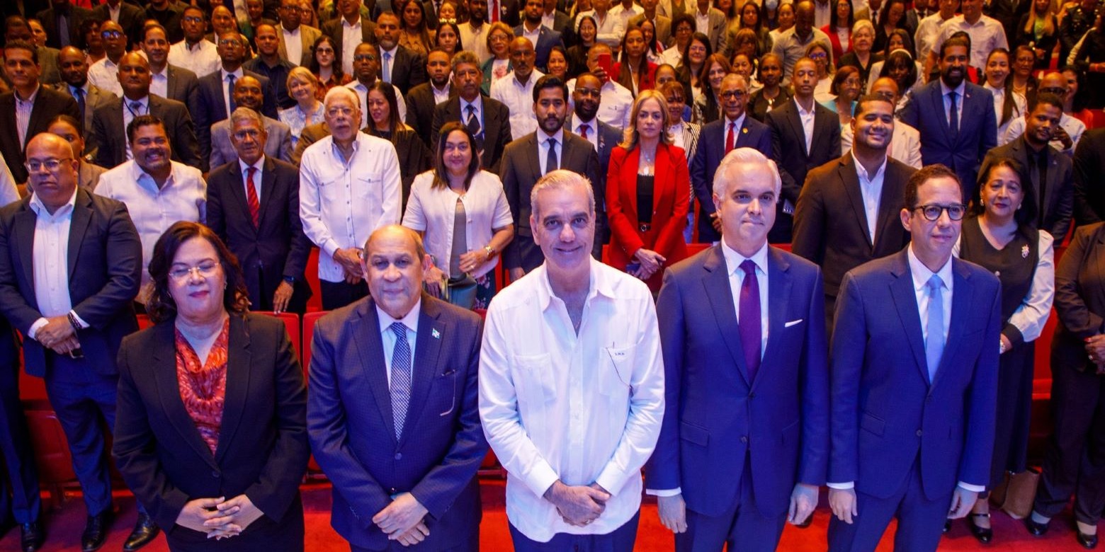 Abinader Comprometido con Transformación Educativa en República Dominicana