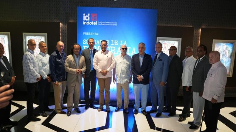 Alberto Zayas Lanza Documental sobre la Democracia Dominicana