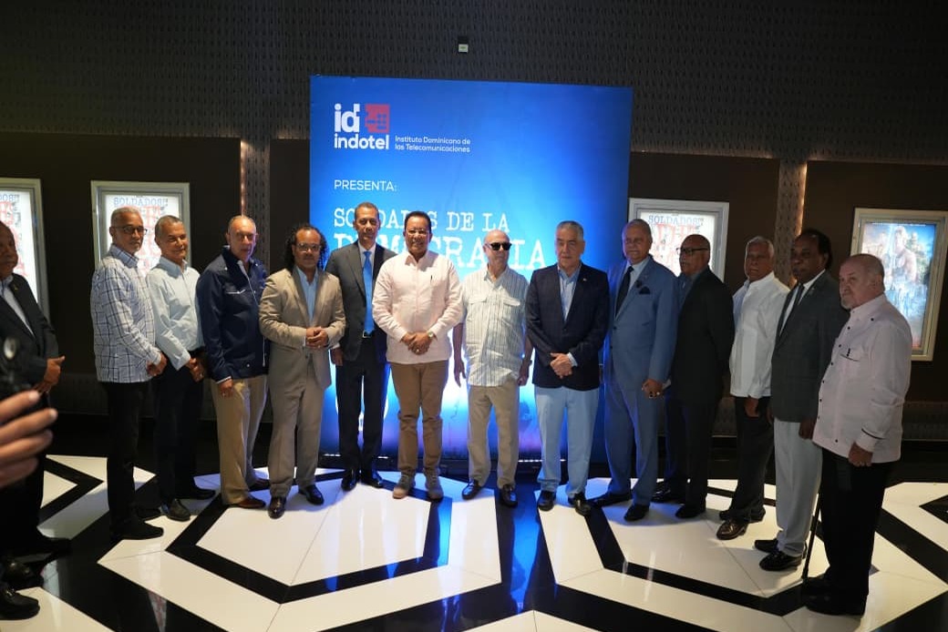 Alberto Zayas Lanza Documental sobre la Democracia Dominicana