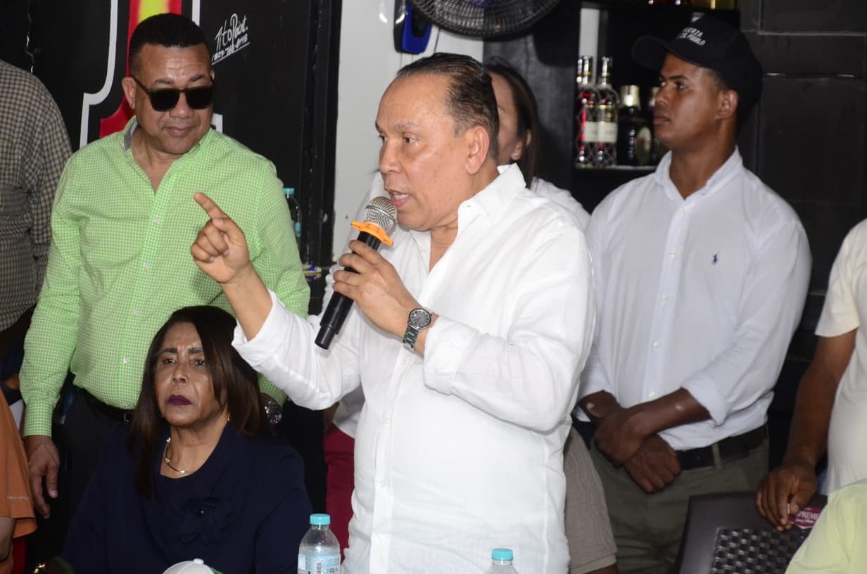 Radhamés Jiménez Critica al Gobierno por Falta de Apoyo a la Juventud Dominicana