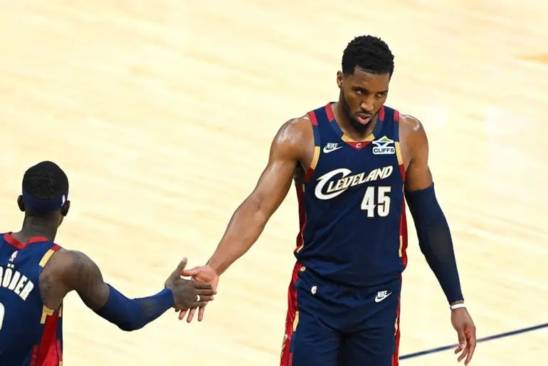 Donovan Mitchell asegura su futuro con los Cavaliers por $273 millones