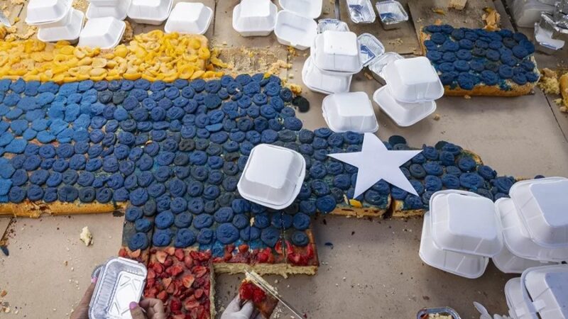 Fundación venezolana endulza la vida de niños afectados por sismos con gigantesca torta