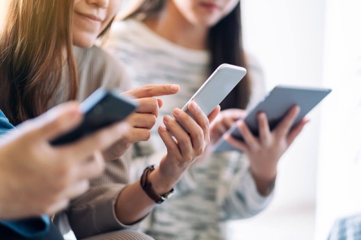 Protege tu Seguridad: Lo que No Debes Compartir en Redes Sociales