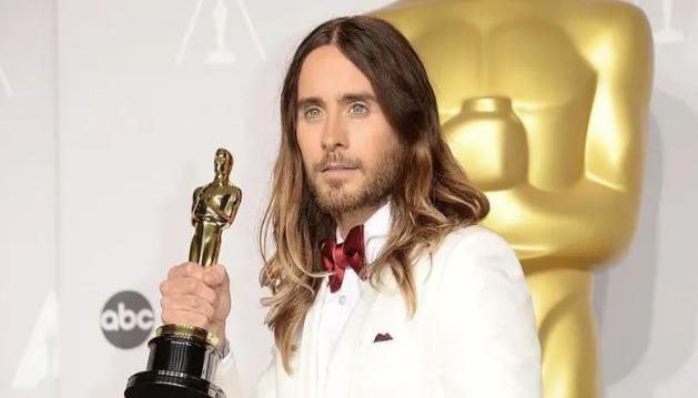 Jared Leto Enfrenta Graves Acusaciones de Conducta Sexual Inapropiada