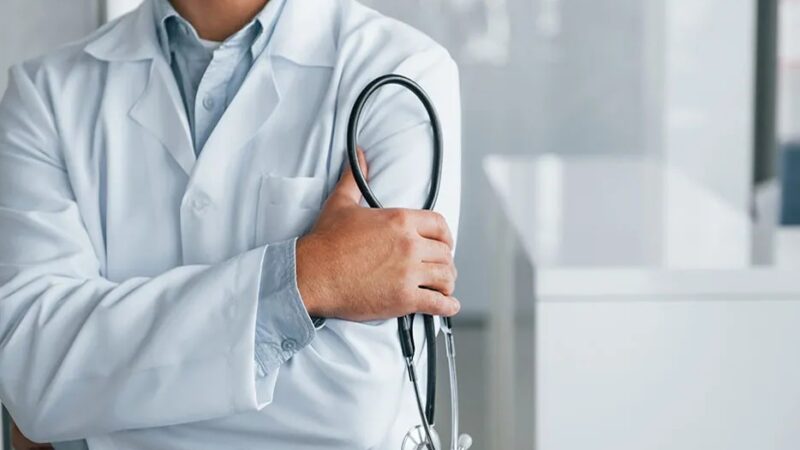 Médicos Generales Exigen Mayor Apoyo de la Industria Farmacéutica