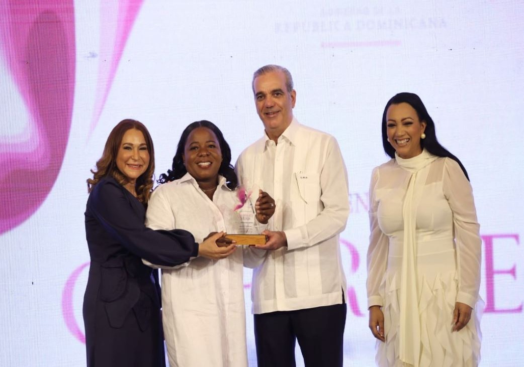Gobierno Dominicano Honra a 35 Mujeres Emprendedoras por su Impacto Económico y Social
